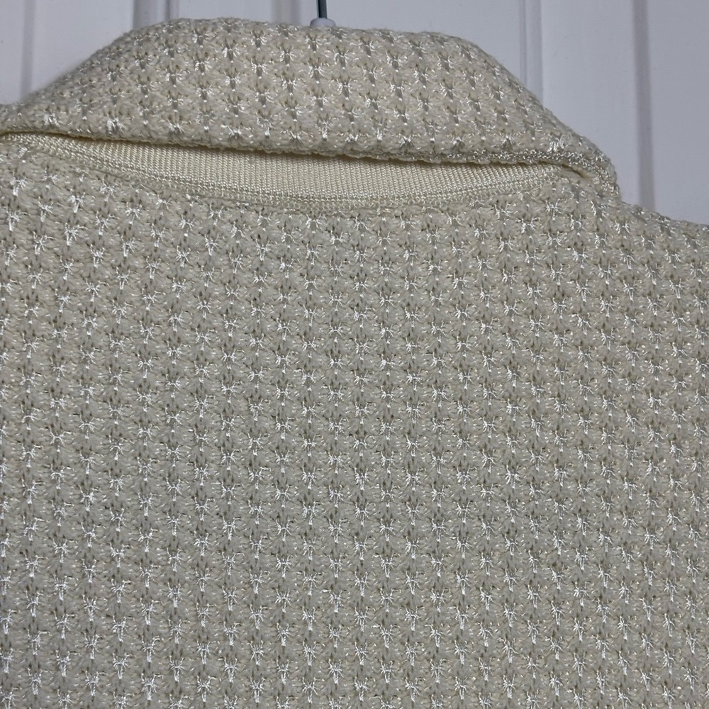 EUC Chanel Ivory Midweight Knit Short Sleeve Jacket with Black Trim size 34 - Picture 10 of 12